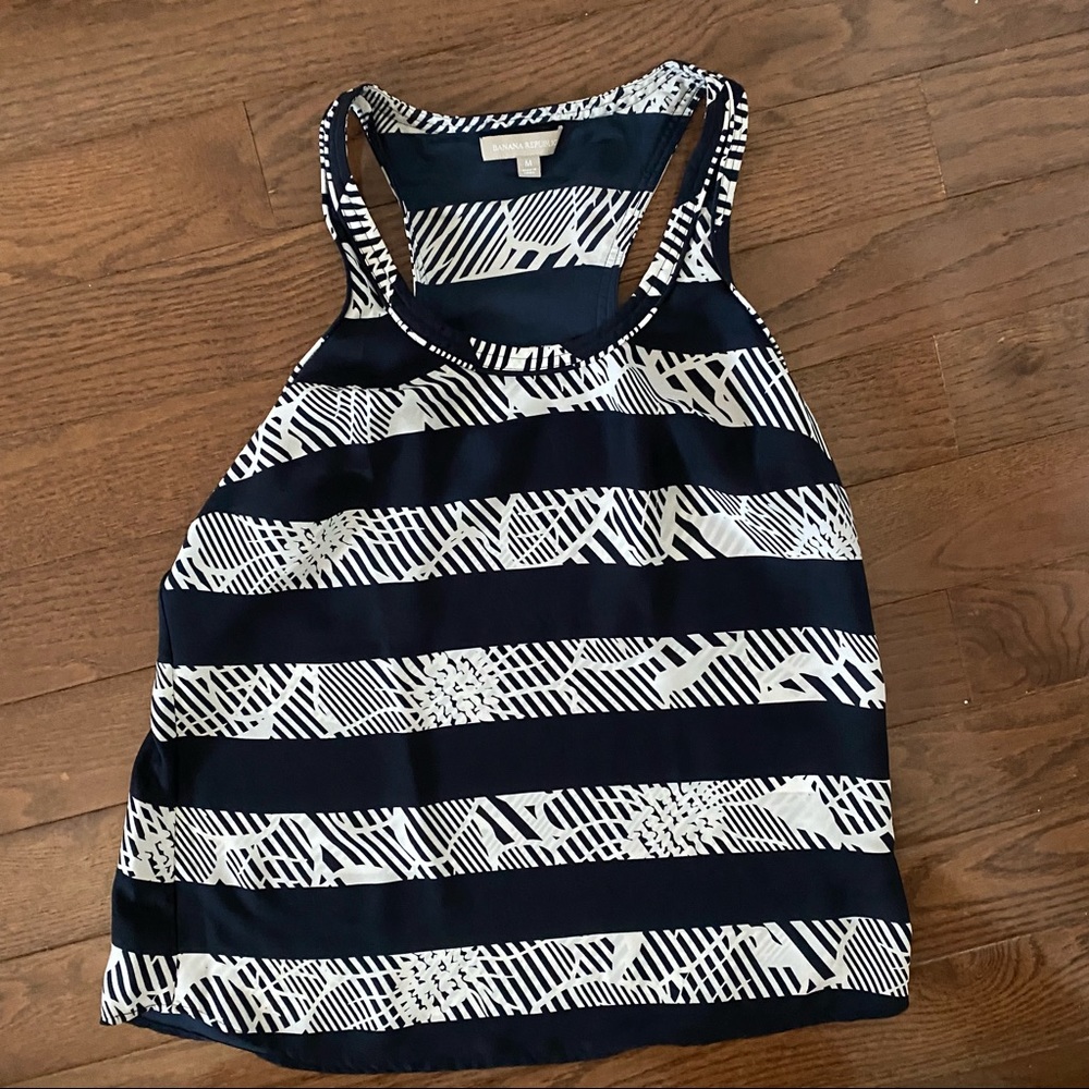 Banana Republic perfect top Medium